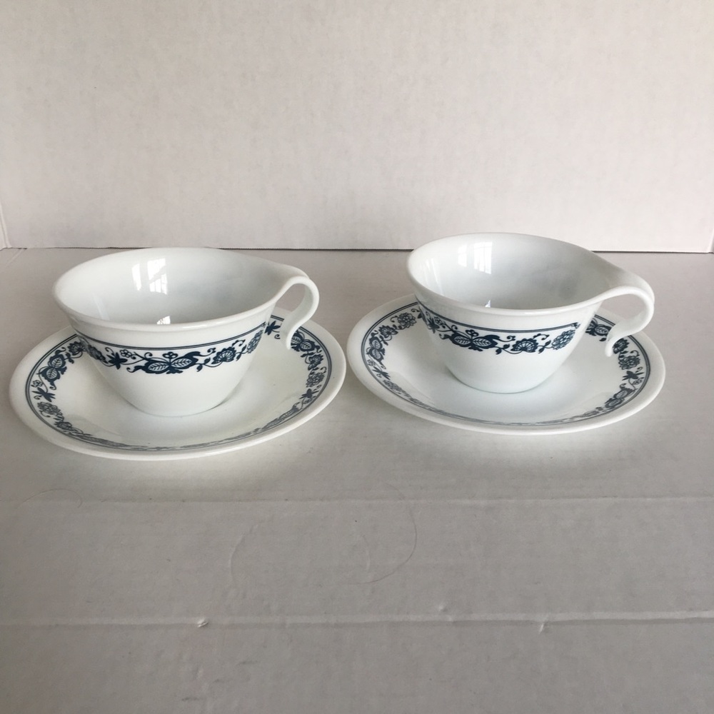Vintage Corelle Old Town Blue 2 Cups and Saucers.
